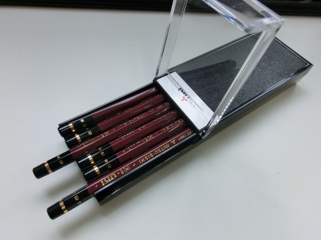 uni130周年鉛筆
